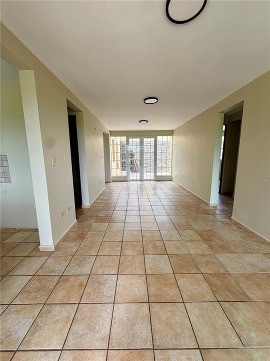 For Sale: $300,000 (3 beds, 2 baths, 1824 Square Feet)