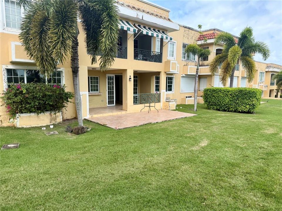 For Sale: $300,000 (3 beds, 2 baths, 1824 Square Feet)