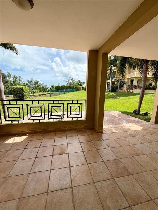 For Sale: $300,000 (3 beds, 2 baths, 1824 Square Feet)
