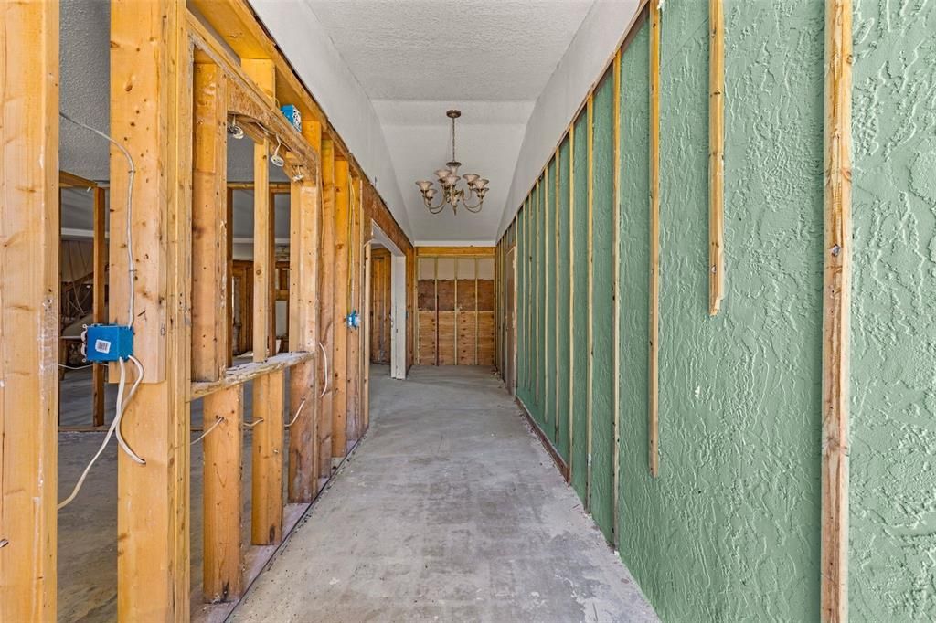 На продажу: $300,000 (5 спален, 3 ванн, 3636 Квадратных фут)