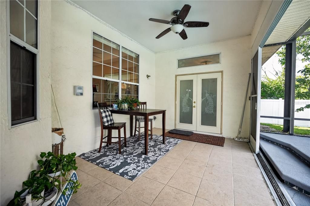 Под контрактом: $460,000 (3 спален, 2 ванн, 2456 Квадратных фут)