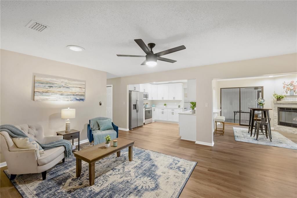 En Venta: $399,900 (3 camas, 2 baños, 1952 Pies cuadrados)