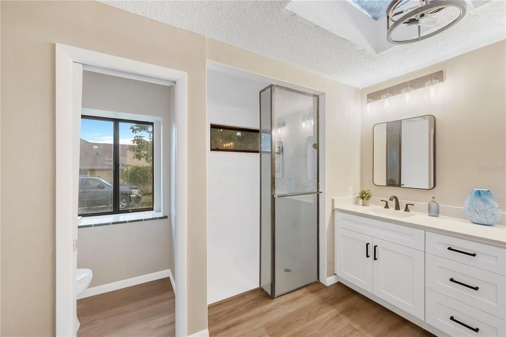 En Venta: $399,900 (3 camas, 2 baños, 1952 Pies cuadrados)
