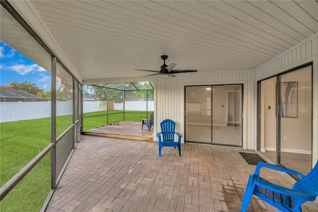 En Venta: $399,900 (3 camas, 2 baños, 1952 Pies cuadrados)