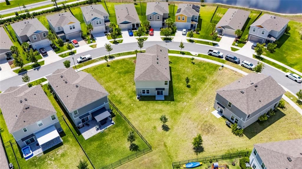 На продажу: $450,000 (5 спален, 3 ванн, 2506 Квадратных фут)