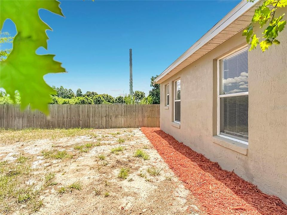 На продажу: $325,000 (3 спален, 2 ванн, 1251 Квадратных фут)