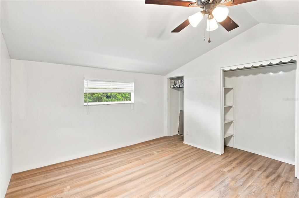 En Venta: $496,997 (4 camas, 2 baños, 2476 Pies cuadrados)
