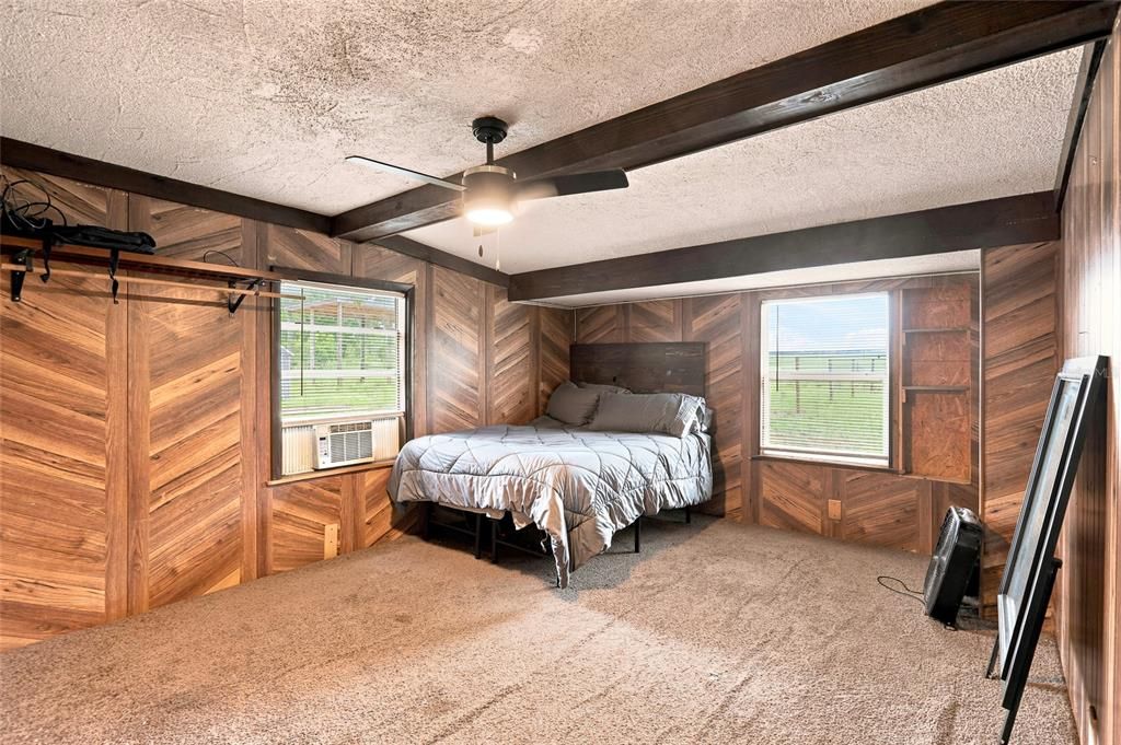 En Venta: $496,997 (4 camas, 2 baños, 2476 Pies cuadrados)