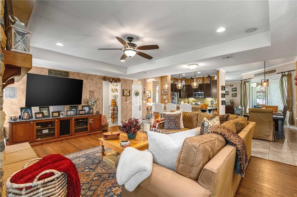For Sale: $595,000 (4 beds, 3 baths, 3006 Square Feet)