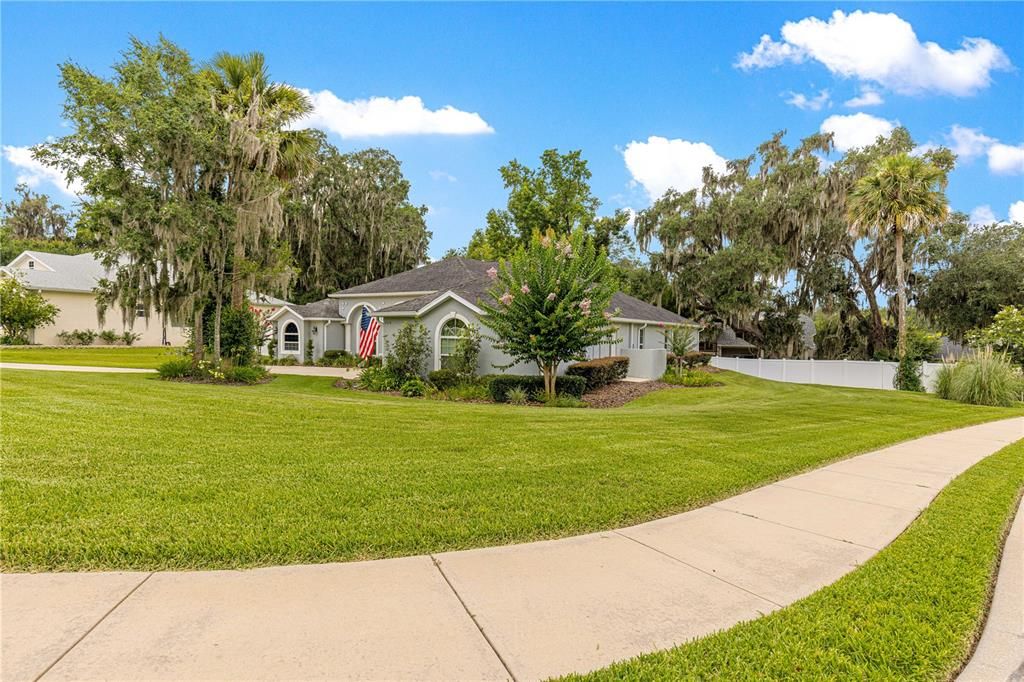 For Sale: $595,000 (4 beds, 3 baths, 3006 Square Feet)