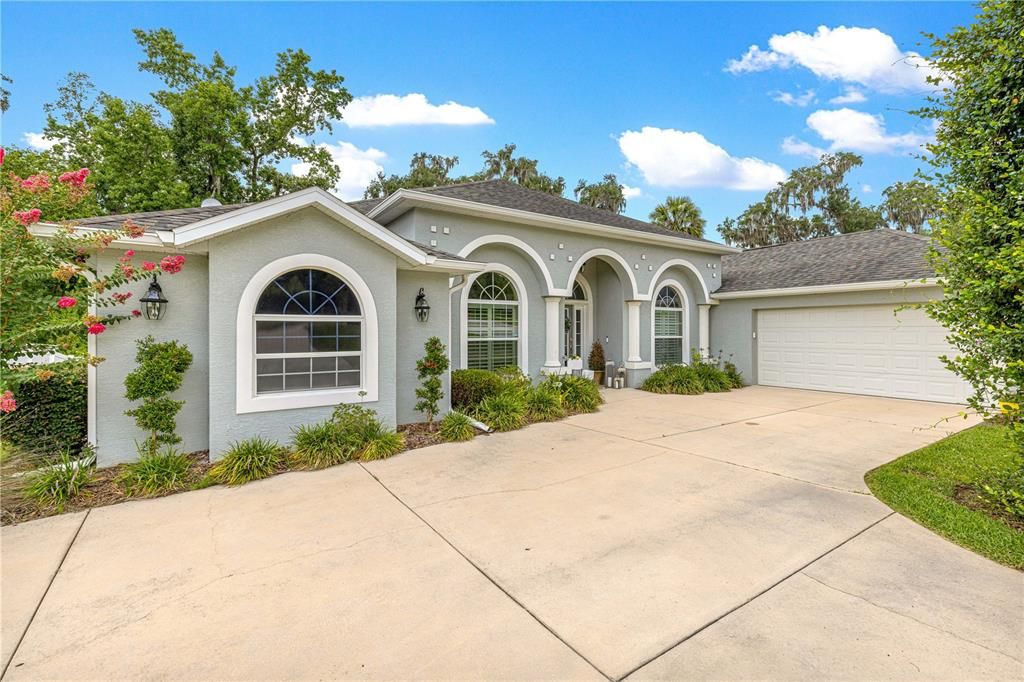 For Sale: $595,000 (4 beds, 3 baths, 3006 Square Feet)