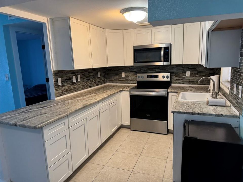В аренду: $1,400 (1 спален, 1 ванн, 816 Квадратных фут)