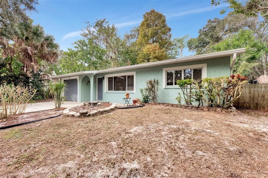 En Venta: $359,000 (2 camas, 1 baños, 888 Pies cuadrados)