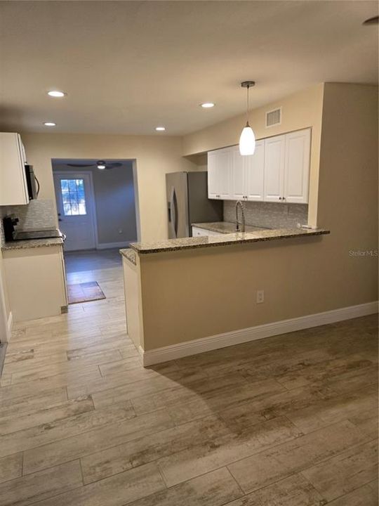 En Venta: $359,000 (2 camas, 1 baños, 888 Pies cuadrados)