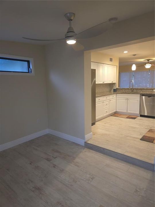 En Venta: $359,000 (2 camas, 1 baños, 888 Pies cuadrados)