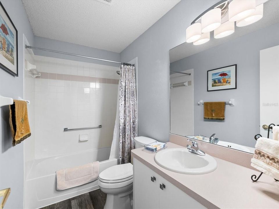 En Venta: $274,900 (2 camas, 2 baños, 1802 Pies cuadrados)