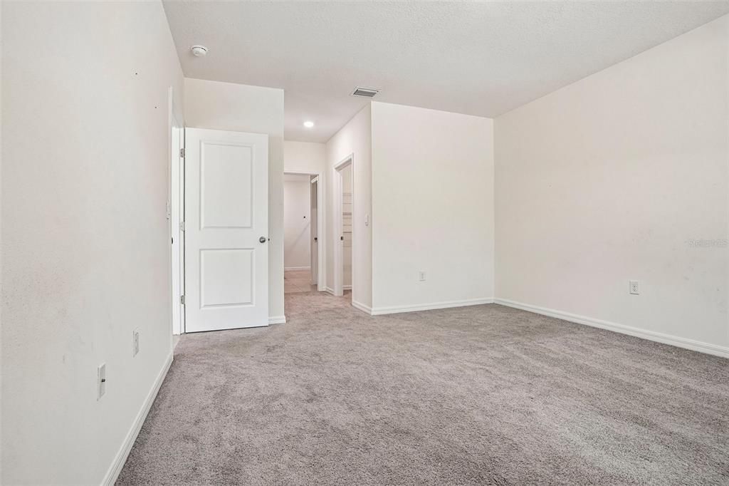 For Sale: $250,000 (3 beds, 2 baths, 1670 Square Feet)