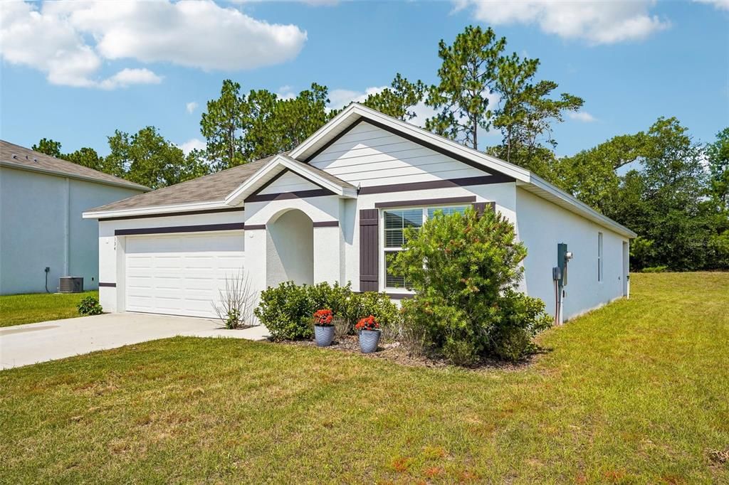 For Sale: $250,000 (3 beds, 2 baths, 1670 Square Feet)