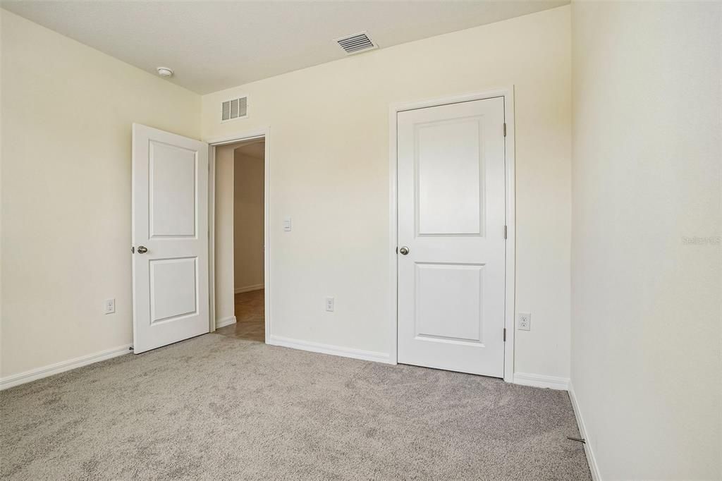 For Sale: $250,000 (3 beds, 2 baths, 1670 Square Feet)