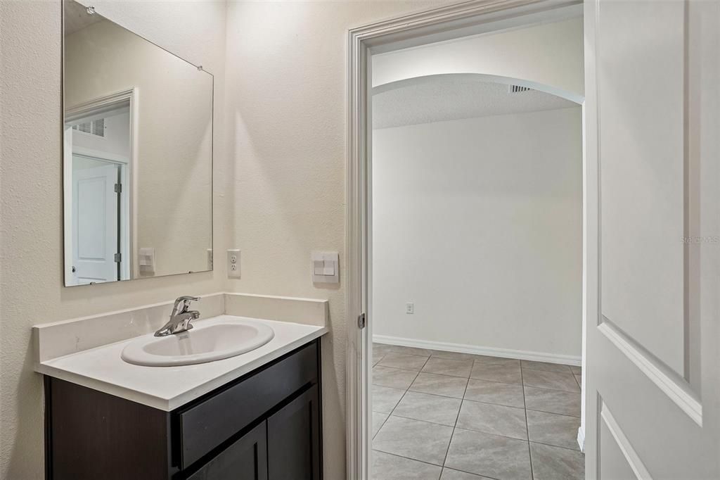 For Sale: $250,000 (3 beds, 2 baths, 1670 Square Feet)