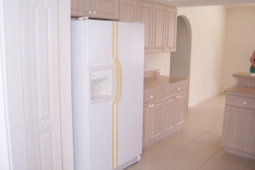 For Rent: $2,300 (3 beds, 2 baths, 1628 Square Feet)