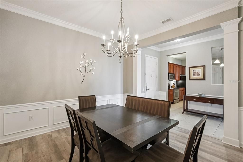 En Venta: $649,900 (3 camas, 2 baños, 2001 Pies cuadrados)