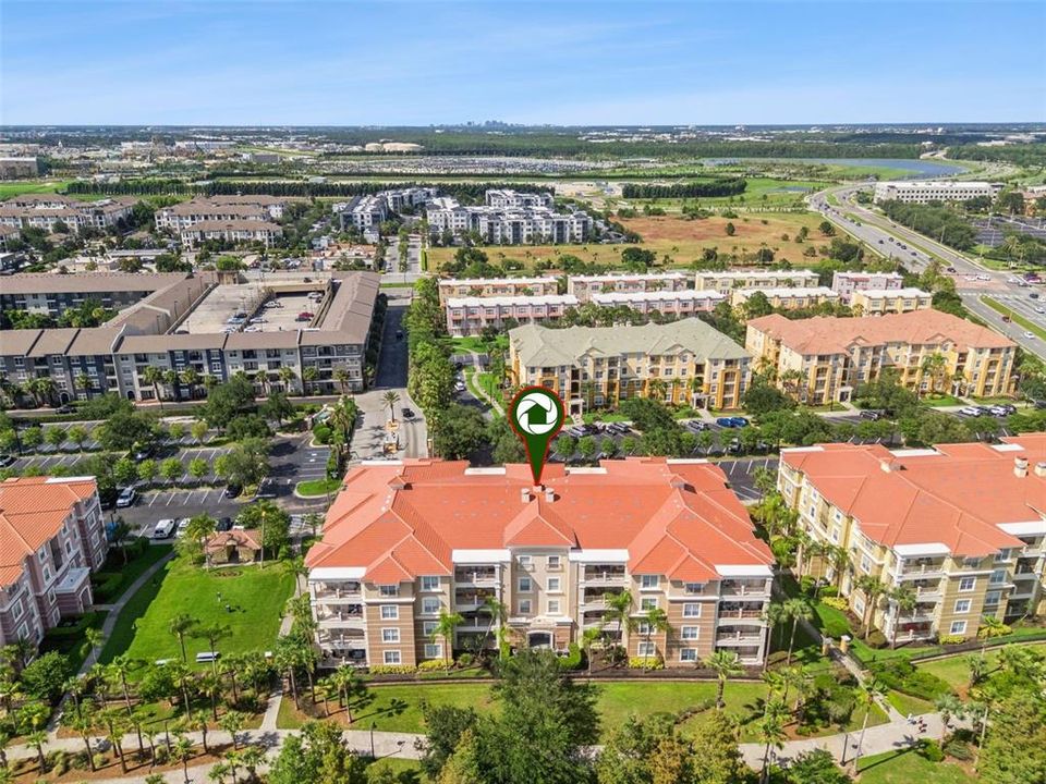En Venta: $649,900 (3 camas, 2 baños, 2001 Pies cuadrados)
