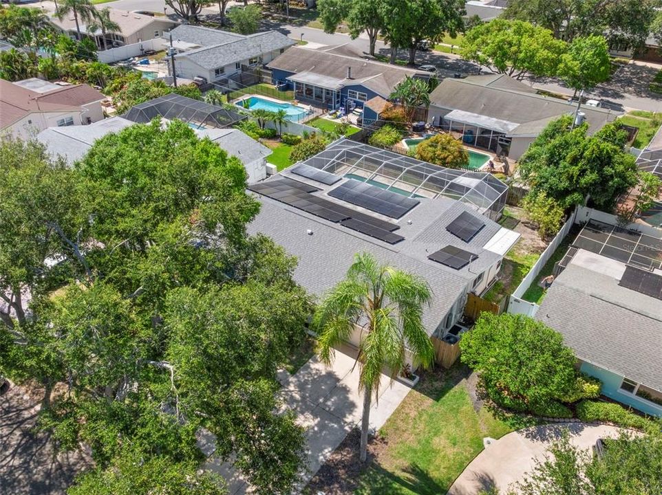 Activo con contrato: $600,000 (4 camas, 2 baños, 2102 Pies cuadrados)
