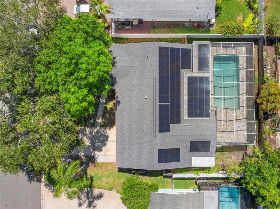 Activo con contrato: $600,000 (4 camas, 2 baños, 2102 Pies cuadrados)