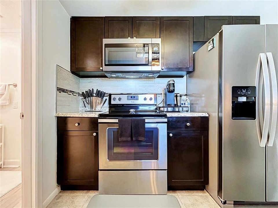 На продажу: $329,900 (3 спален, 2 ванн, 1399 Квадратных фут)