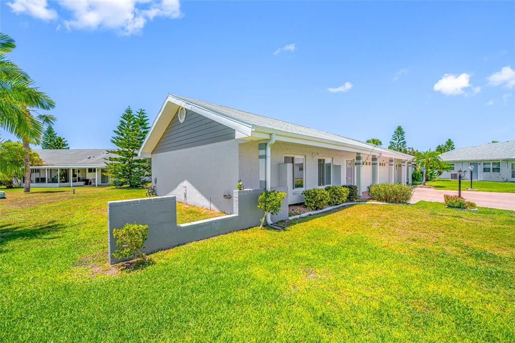 На продажу: $184,900 (2 спален, 1 ванн, 992 Квадратных фут)
