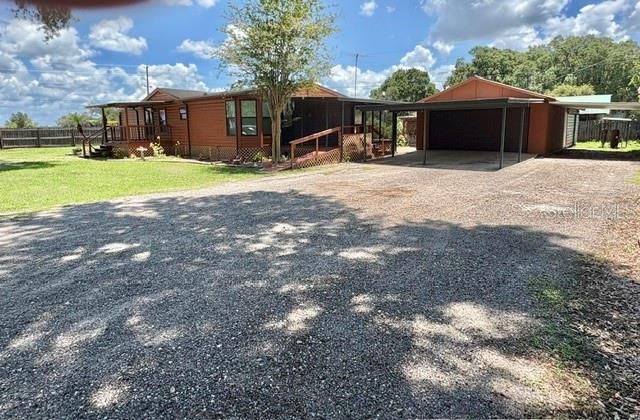 Active With Contract: $204,900 (2 beds, 2 baths, 1215 Square Feet)