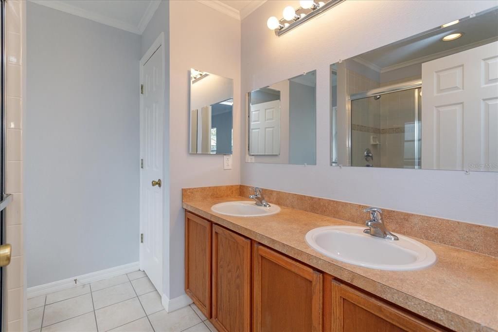 For Rent: $2,250 (3 beds, 2 baths, 1482 Square Feet)
