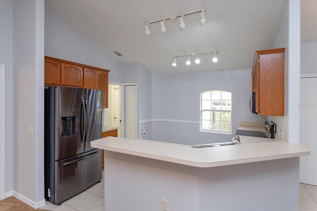 For Rent: $2,250 (3 beds, 2 baths, 1482 Square Feet)