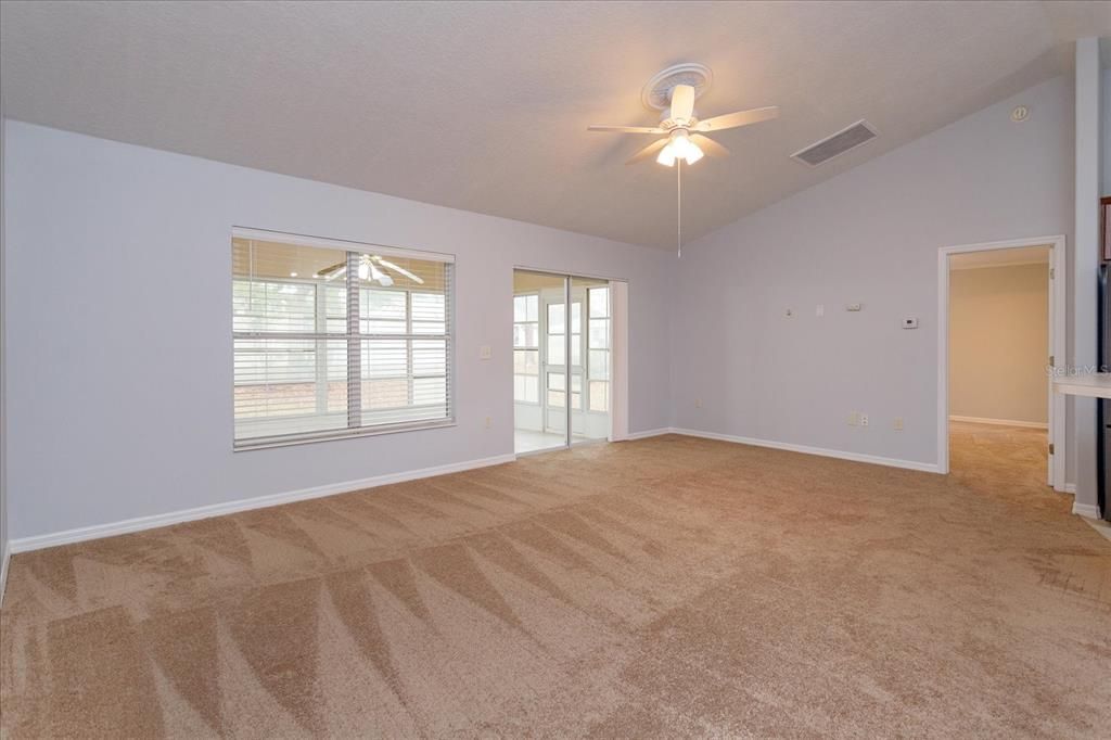 For Rent: $2,250 (3 beds, 2 baths, 1482 Square Feet)