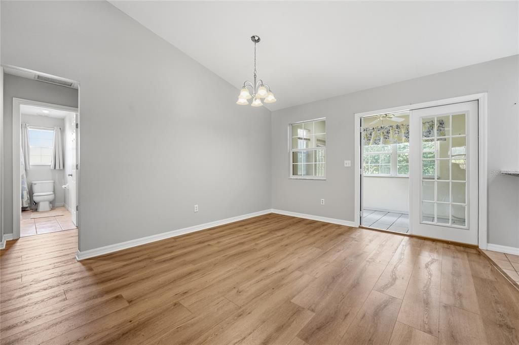 На продажу: $339,000 (3 спален, 2 ванн, 1594 Квадратных фут)