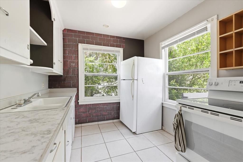Active With Contract: $449,900 (6 beds, 5 baths, 3204 Square Feet)
