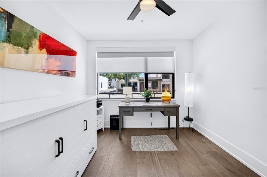 En Venta: $1,150,000 (3 camas, 3 baños, 2350 Pies cuadrados)