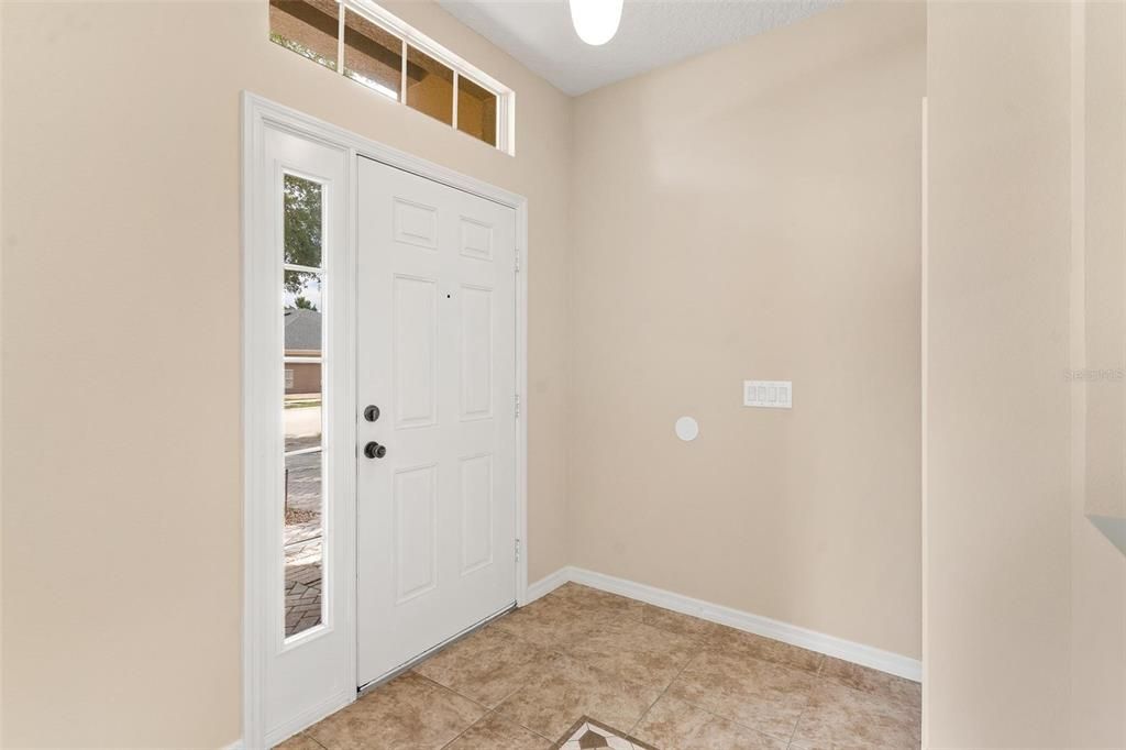 For Sale: $349,900 (4 beds, 2 baths, 1952 Square Feet)