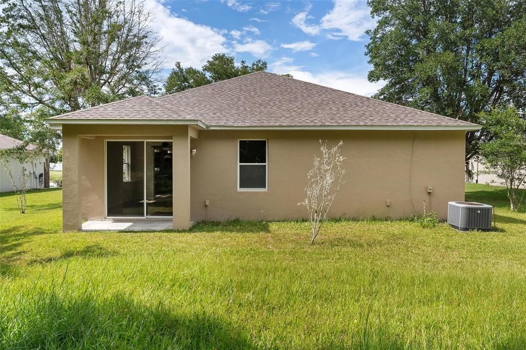 For Sale: $349,900 (4 beds, 2 baths, 1952 Square Feet)