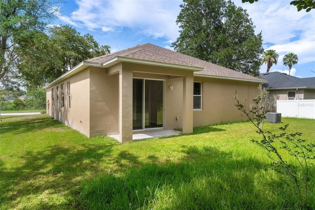 For Sale: $349,900 (4 beds, 2 baths, 1952 Square Feet)