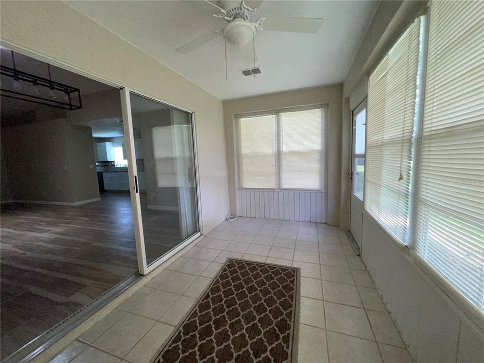 В аренду: $2,300 (2 спален, 2 ванн, 1559 Квадратных фут)