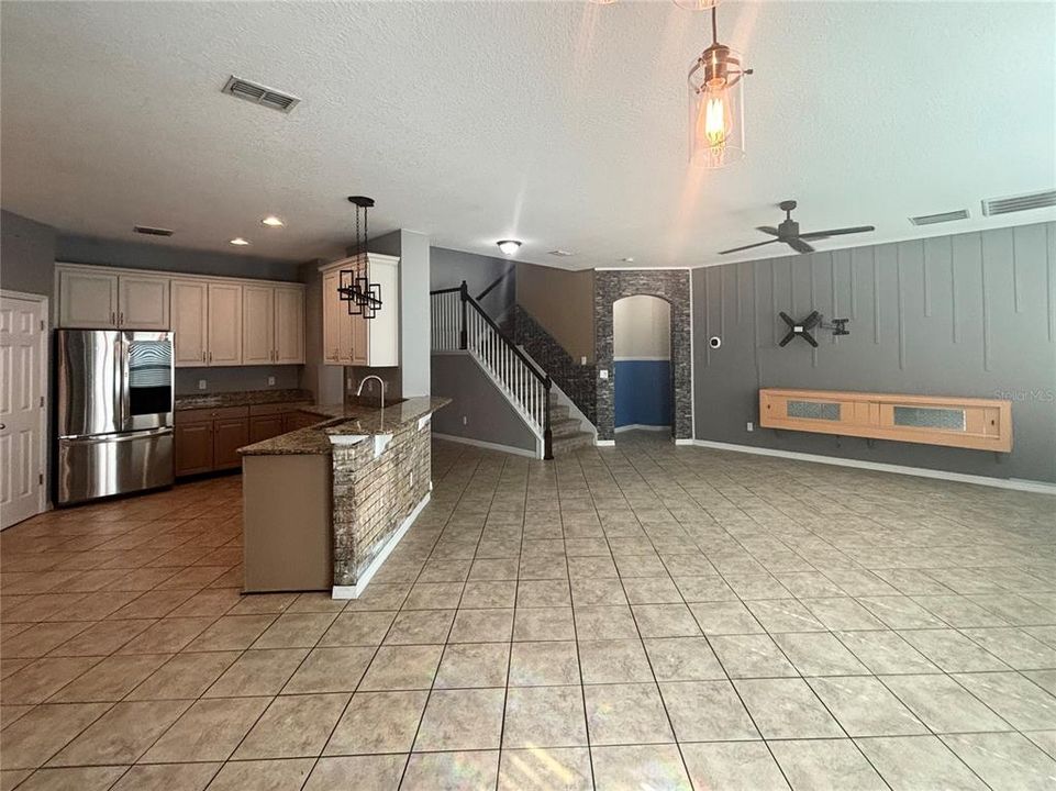 В аренду: $3,650 (7 спален, 5 ванн, 4681 Квадратных фут)