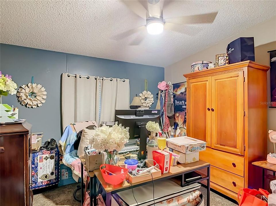 En Venta: $350,000 (4 camas, 3 baños, 2356 Pies cuadrados)
