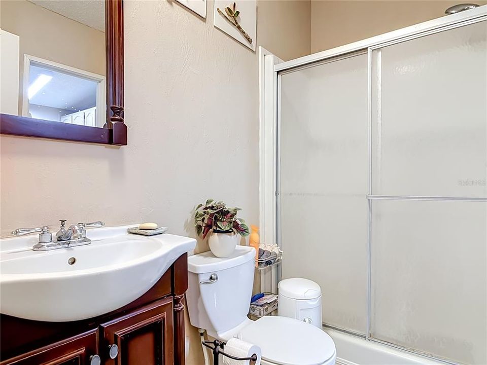 En Venta: $350,000 (4 camas, 3 baños, 2356 Pies cuadrados)