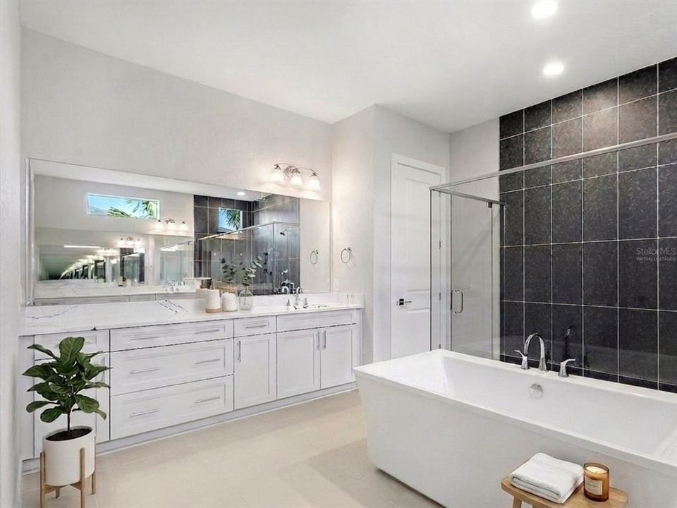En Venta: $2,199,000 (4 camas, 5 baños, 4803 Pies cuadrados)