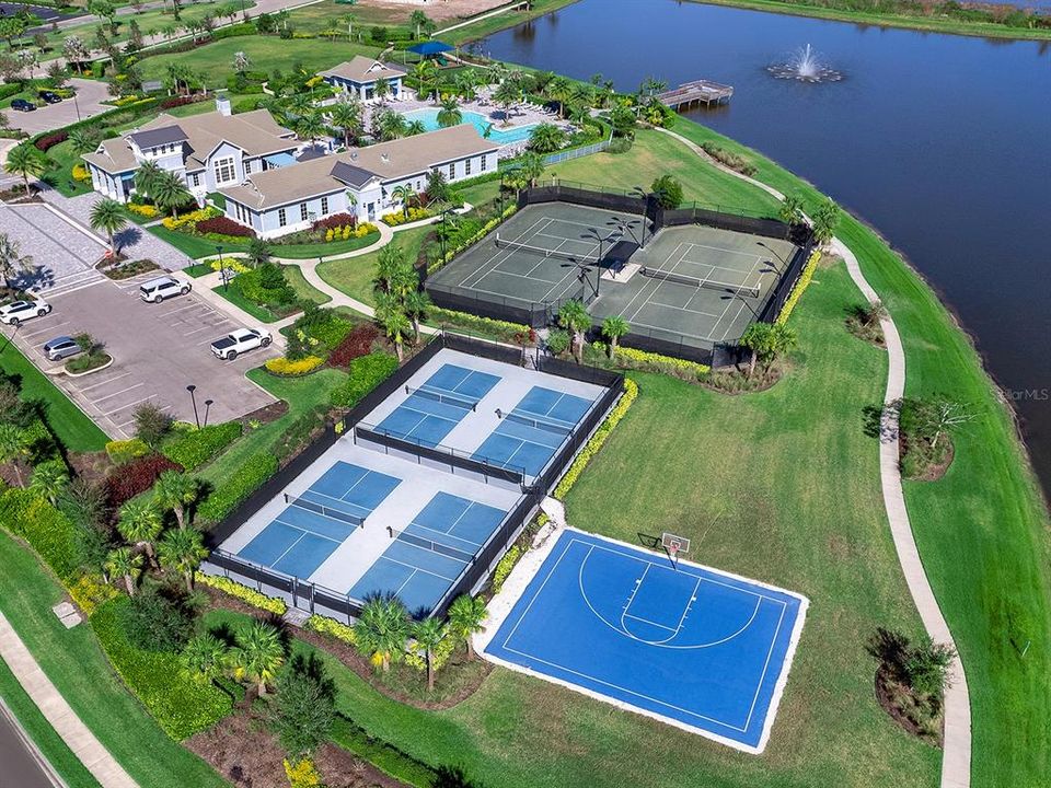 En Venta: $2,199,000 (4 camas, 5 baños, 4803 Pies cuadrados)