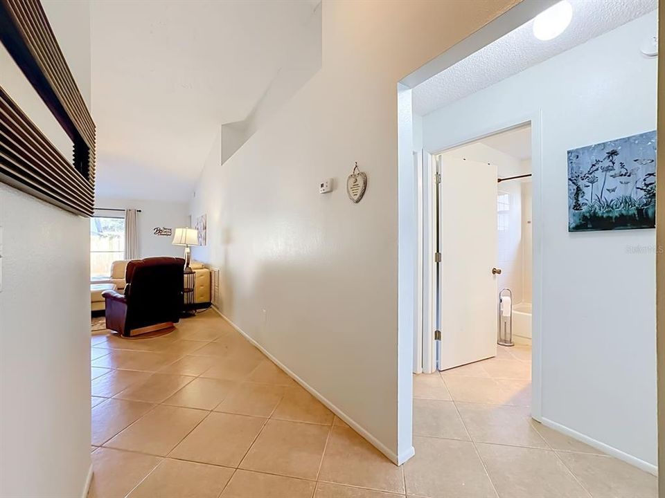 На продажу: $329,000 (4 спален, 2 ванн, 1616 Квадратных фут)