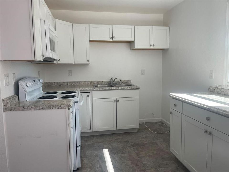 На продажу: $189,900 (3 спален, 1 ванн, 1326 Квадратных фут)