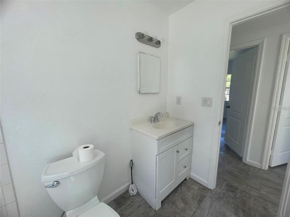 На продажу: $189,900 (3 спален, 1 ванн, 1326 Квадратных фут)
